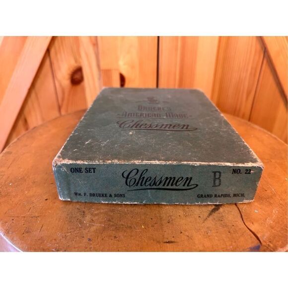 1945 Drueke Authentic Staunton Design Chess Set In Original Box and Rule Book (4 - Picture 2 of 7